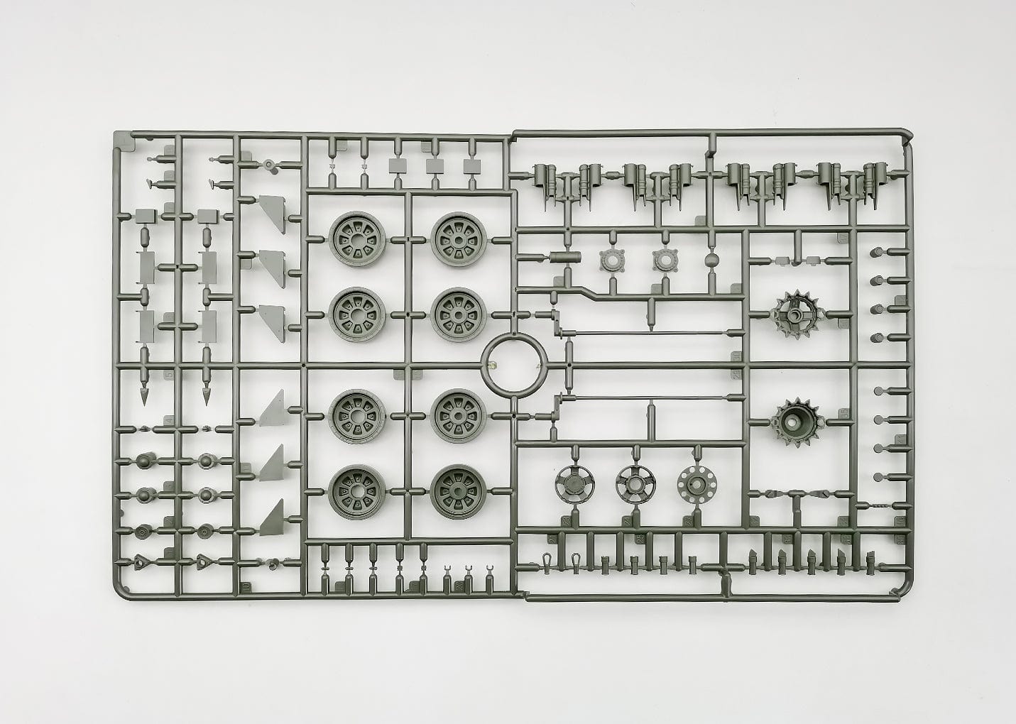209 - Amusing Hobby - 35A041 - T-72AV [Interior Kit] - sprue
