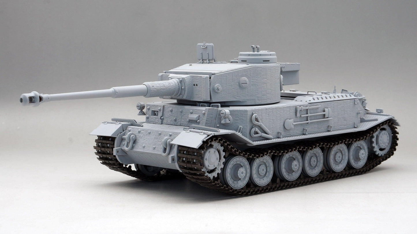 600 - Amusing Hobby - 35A051 - VK 45.01 (P) Tiger (P) 003 with Zimmerit [Interior Kit] - unpainted model