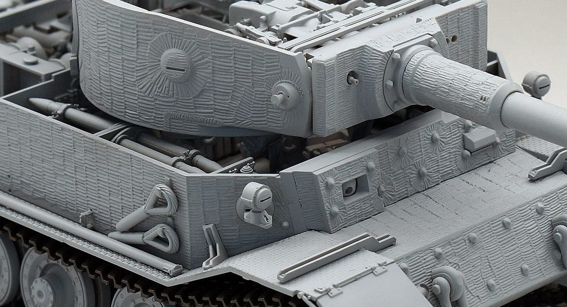 Amusing Hobby - 35A051 - VK 45.01 (P) Tiger (P) 003 with Zimmerit [Interior Kit] - unpainted model