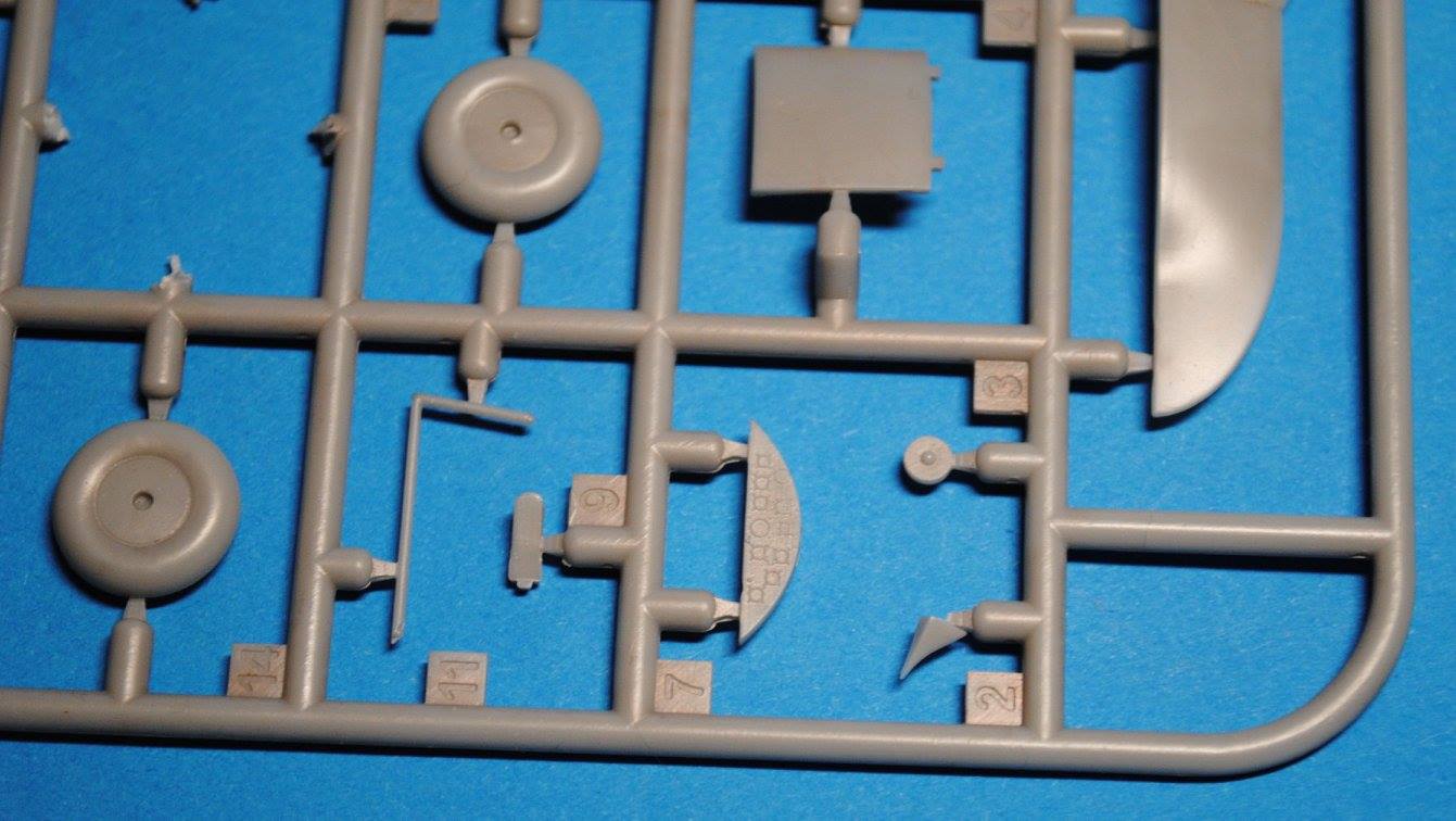 209 - Dora Wings - 48010 - Granville P-45B ‘Bee Killer’ - sprue