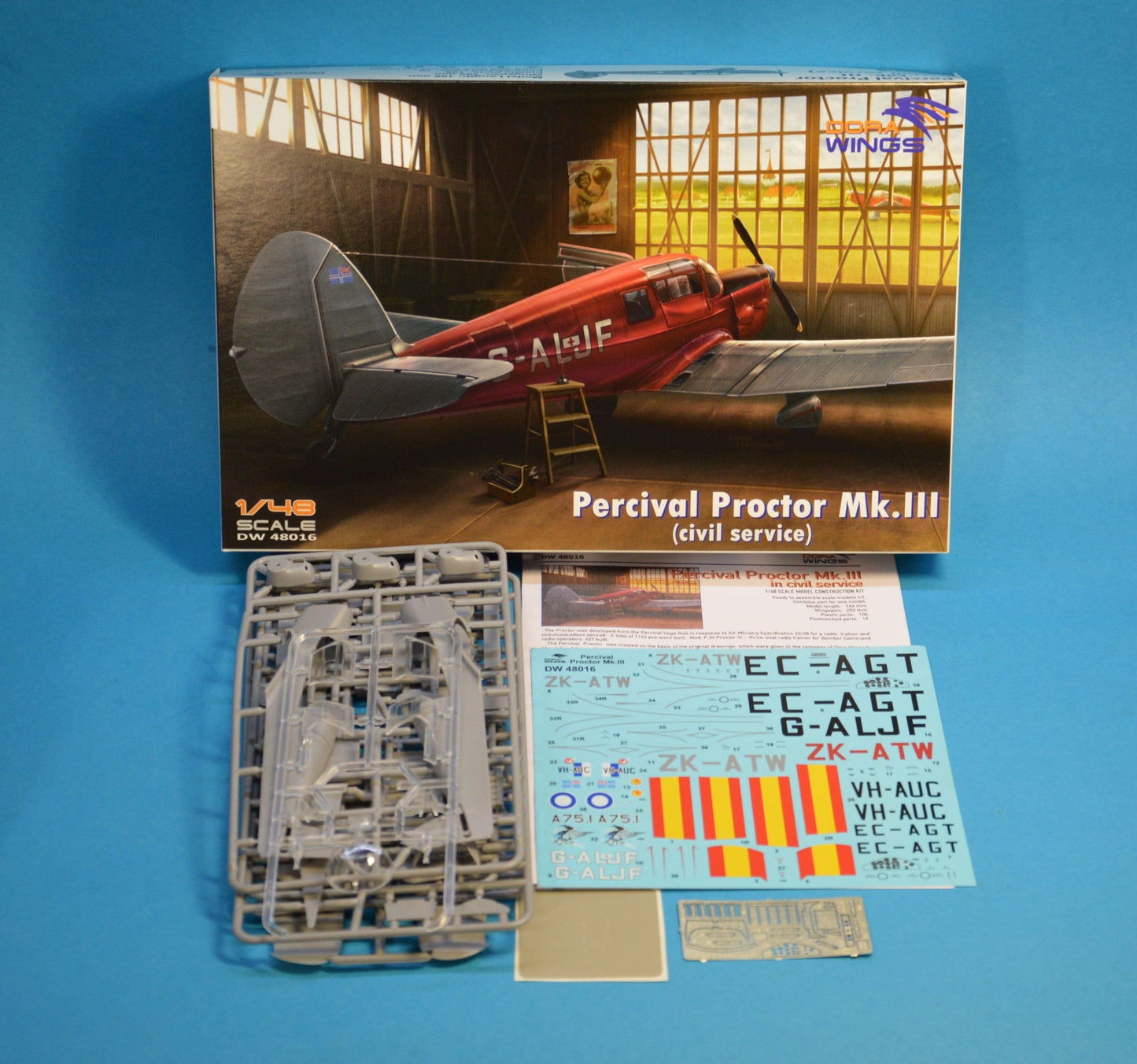 100 - Dora Wings - 48016 - Percival Proctor Mk III - box contents
