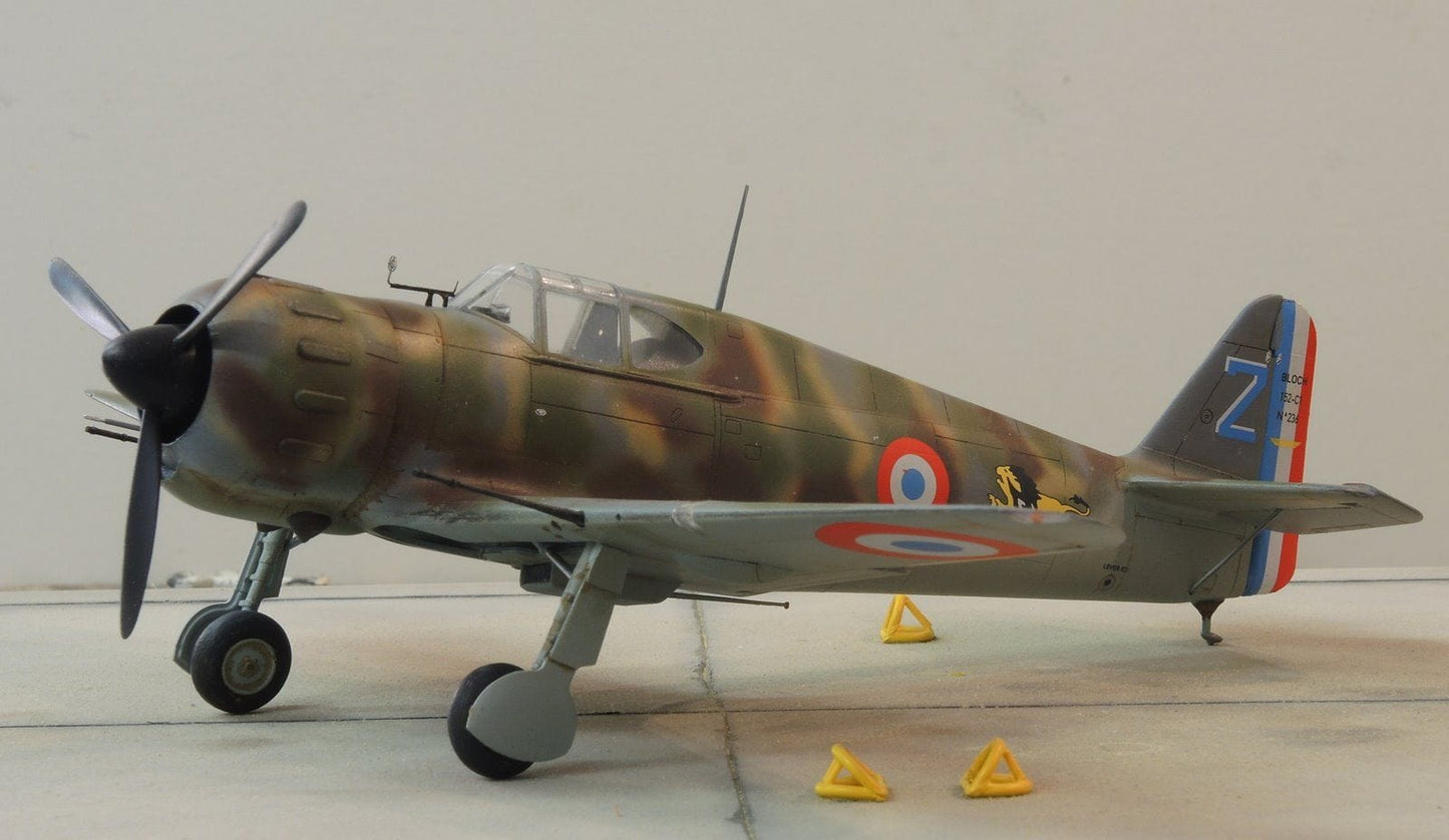 720 - Dora Wings - 48019 - Bloch MB.152 (late) - painted model