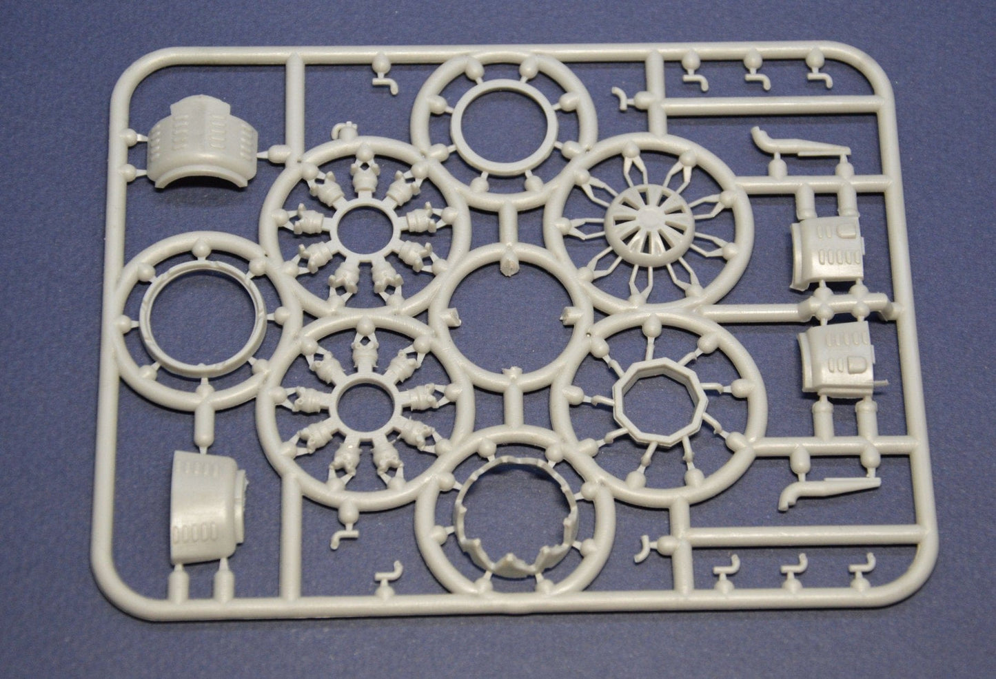 200 - Dora Wings - 48017 - Bloch MB.151.C1 - sprue