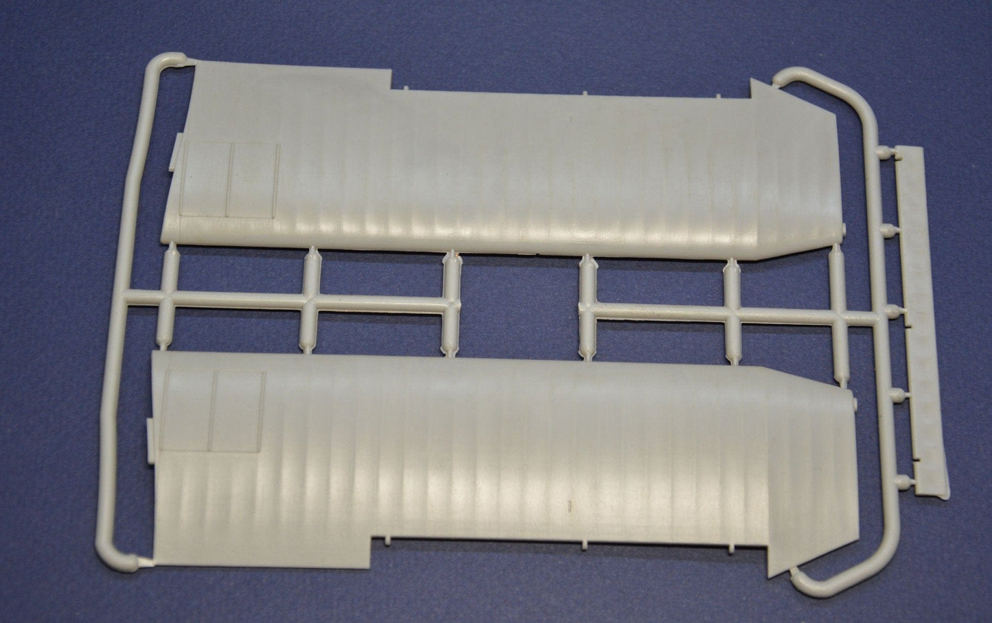 206 - Dora Wings - 48007 - Bell P-63C Kingcobra Racer - sprue