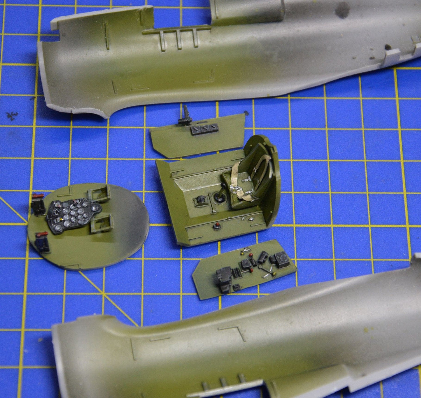 713 - Dora Wings - 48007 - Bell P-63C Kingcobra Racer - painted model