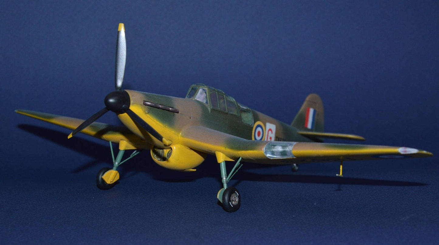 700 - Dora Wings - 48032 - Republic P-43A-1 Lancer - painted model