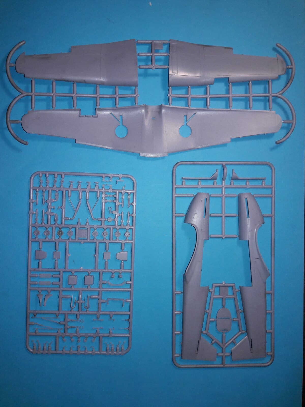 200 - Dora Wings - 48028 - Caudron C.630 Simoun - sprue