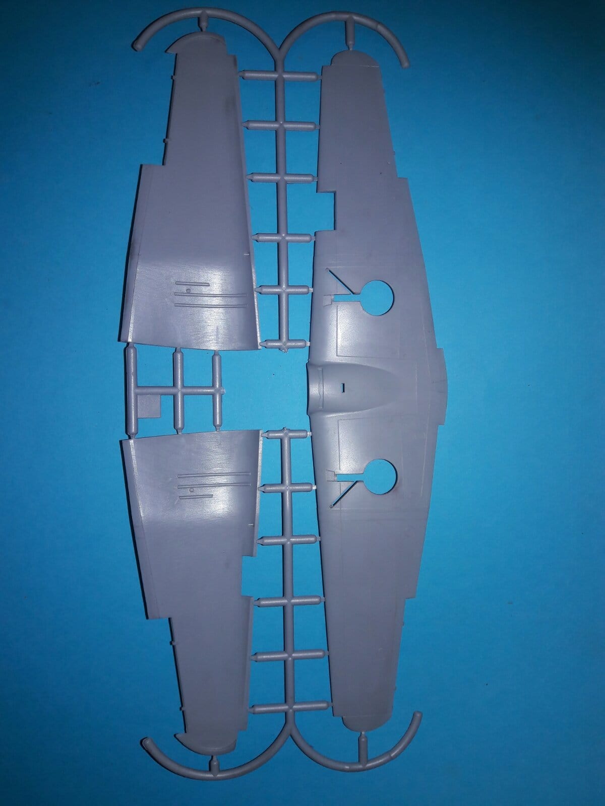 202 - Dora Wings - 48006 - Percival Proctor Mk III - sprue