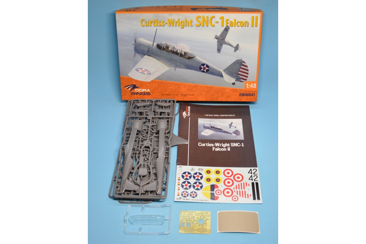 100 - Dora Wings - 48041 - Curtiss-Wright SNC-1 Falcon - box contents