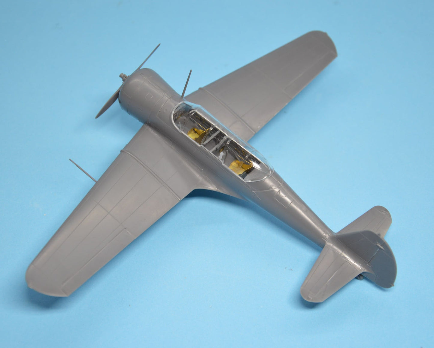 600 - Dora Wings - 48041 - Curtiss-Wright SNC-1 Falcon - unpainted model
