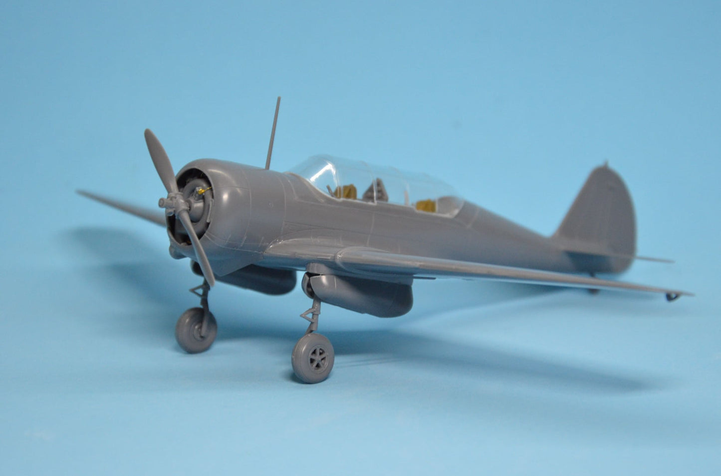 602 - Dora Wings - 48041 - Curtiss-Wright SNC-1 Falcon - unpainted model