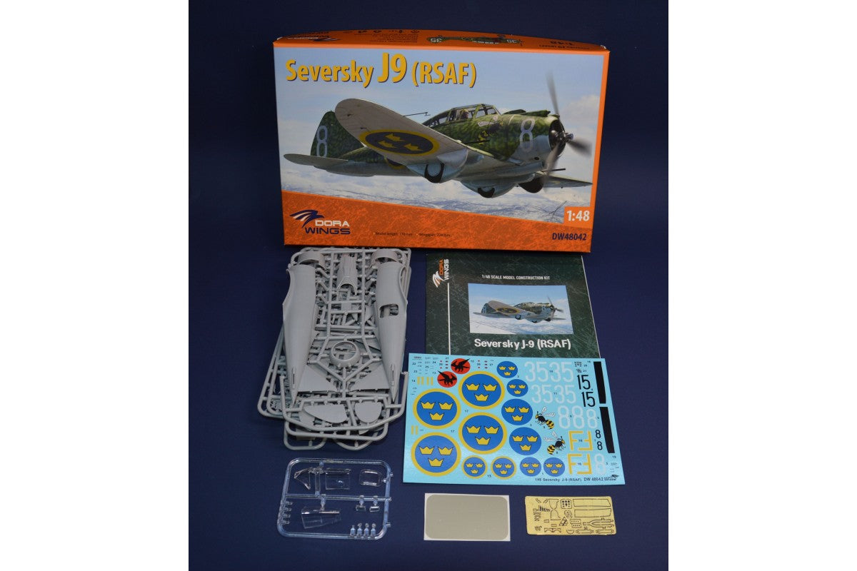 100 - Dora Wings - 48042 - Seversky J 9 - box contents