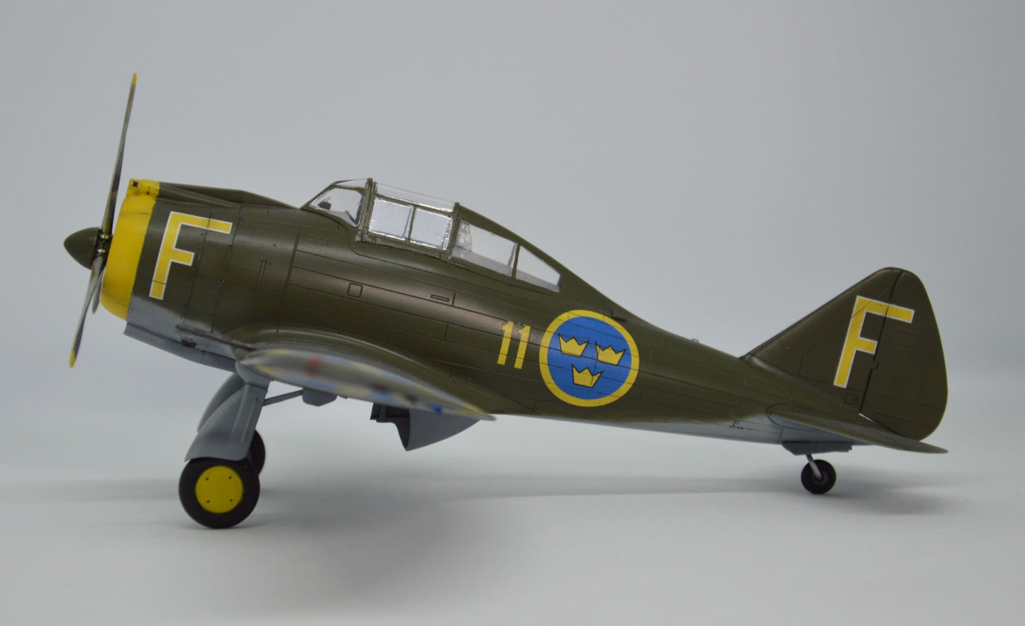 716 - Dora Wings - 48042 - Seversky J 9 - painted model