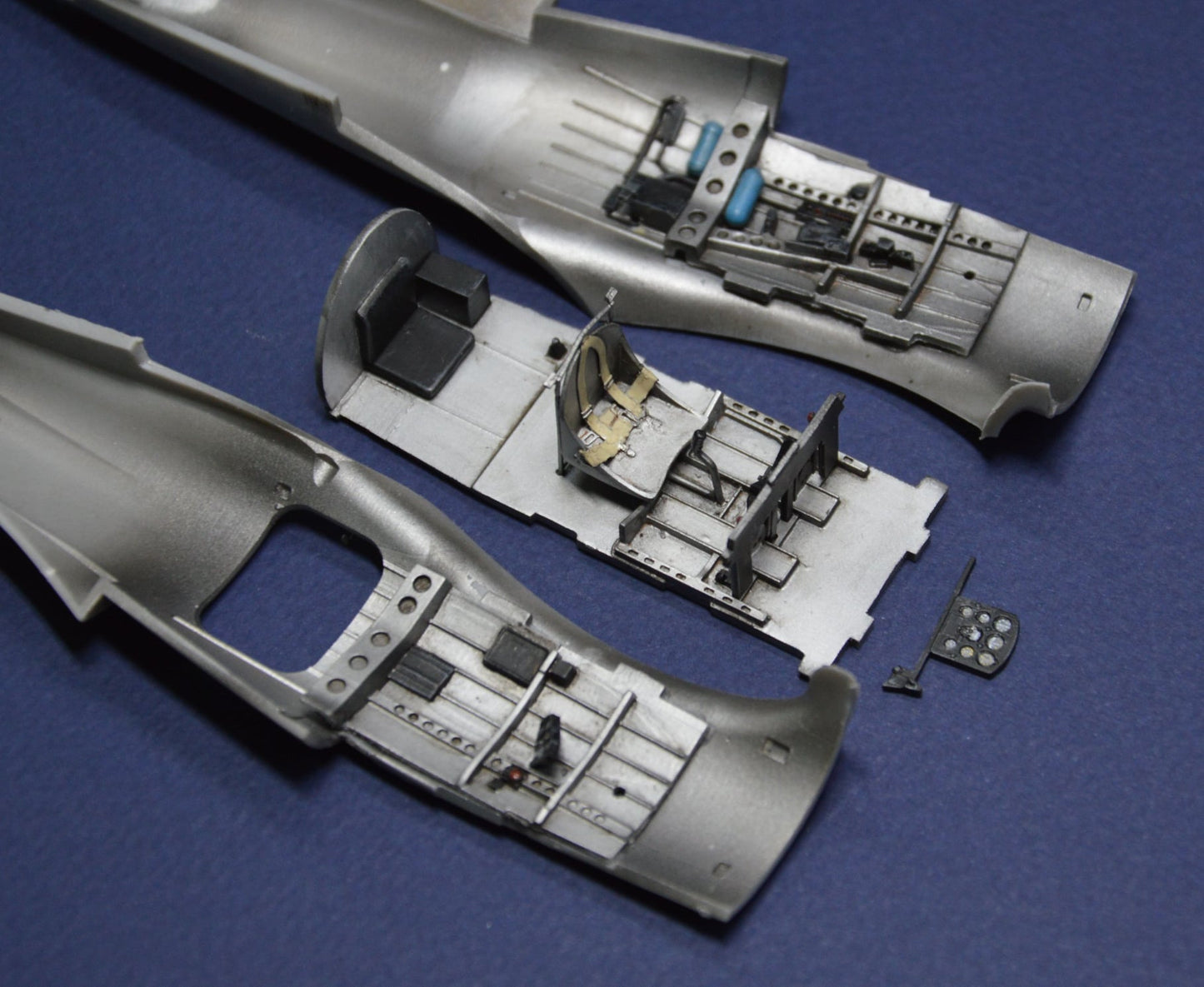 723 - Dora Wings - 48042 - Seversky J 9 - painted model