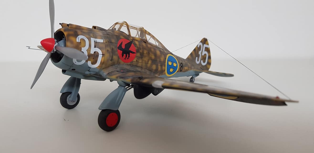 725 - Dora Wings - 48042 - Seversky J 9 - painted model