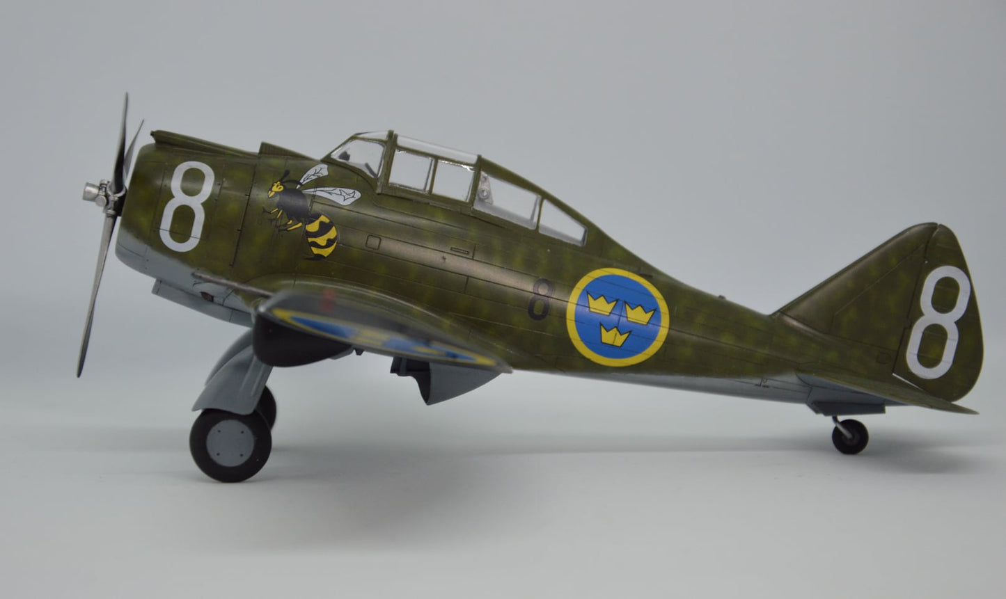 703 - Dora Wings - 48042 - Seversky J 9 - painted model