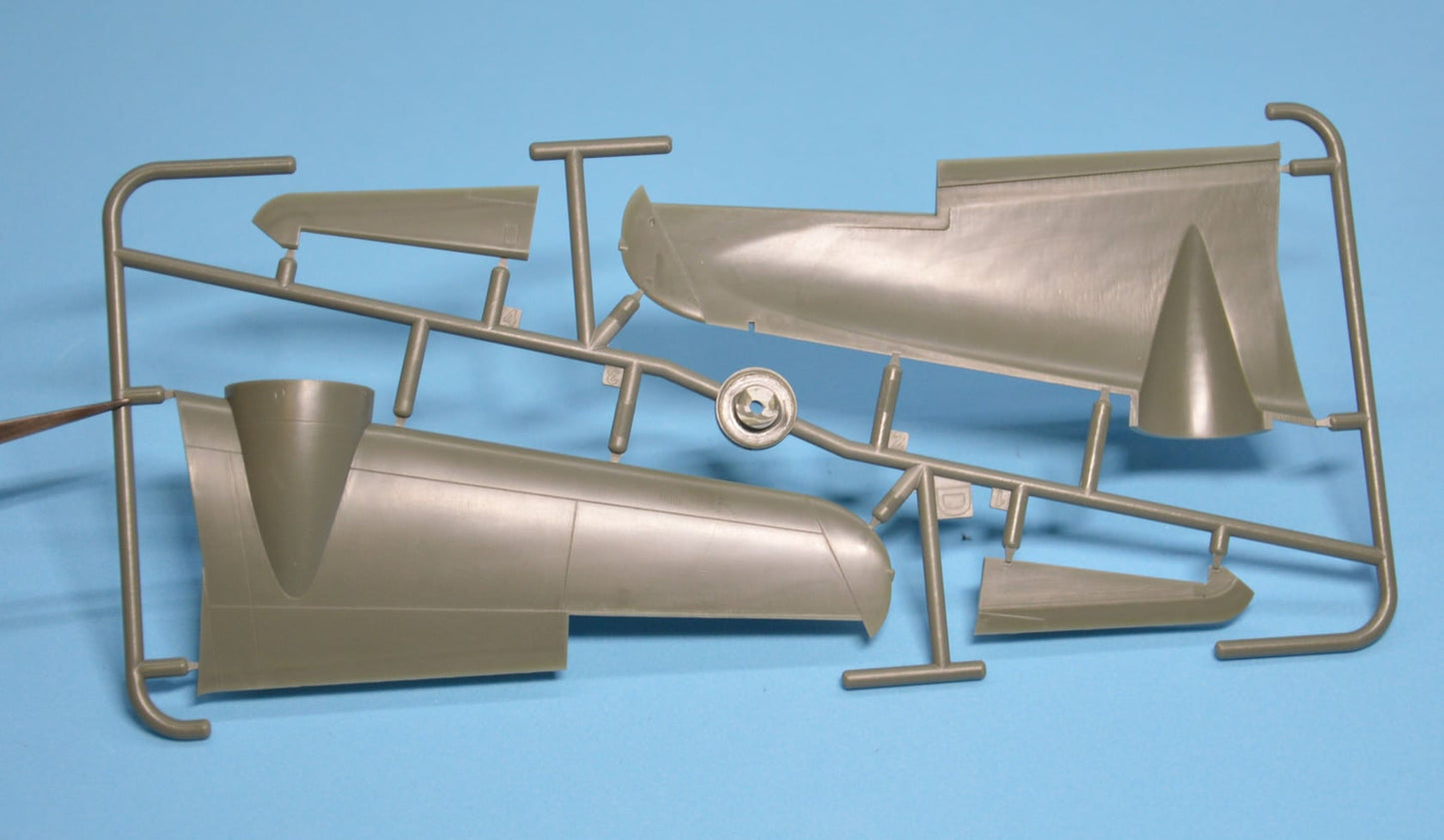 209 - Dora Wings - 48043 - Curtiss-Wright AT-9 Jeep - sprue