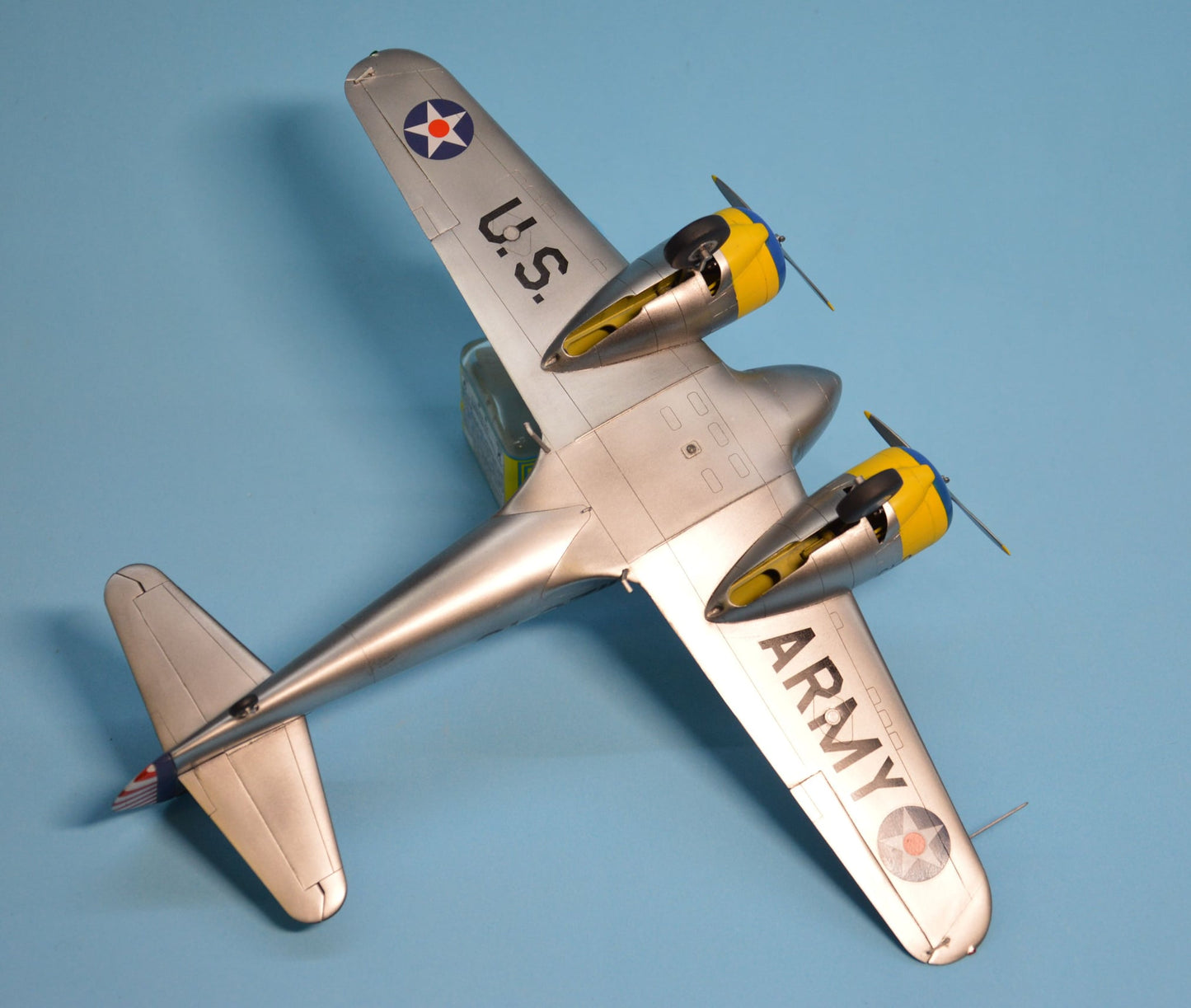 715 - Dora Wings - 48043 - Curtiss-Wright AT-9 Jeep - painted model