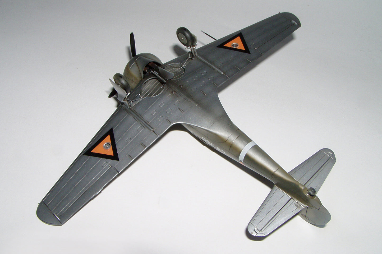 721 - Dora Wings - 48046 - Curtiss-Wright CW-21B - painted model