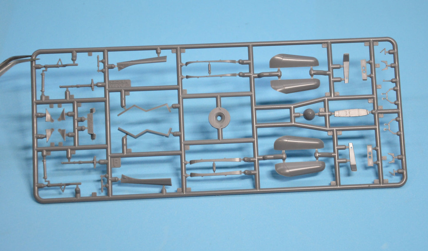 203 - Dora Wings - 48046 - Curtiss-Wright CW-21B - sprue