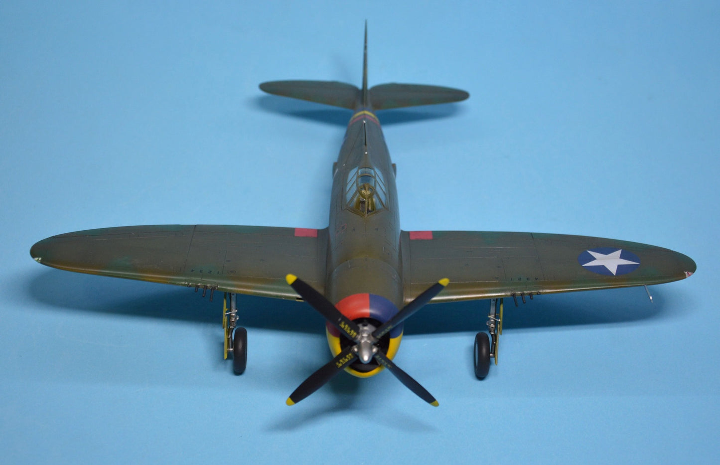 708 - Dora Wings - 48051 - Republic P-47B Thunderbolt - painted model