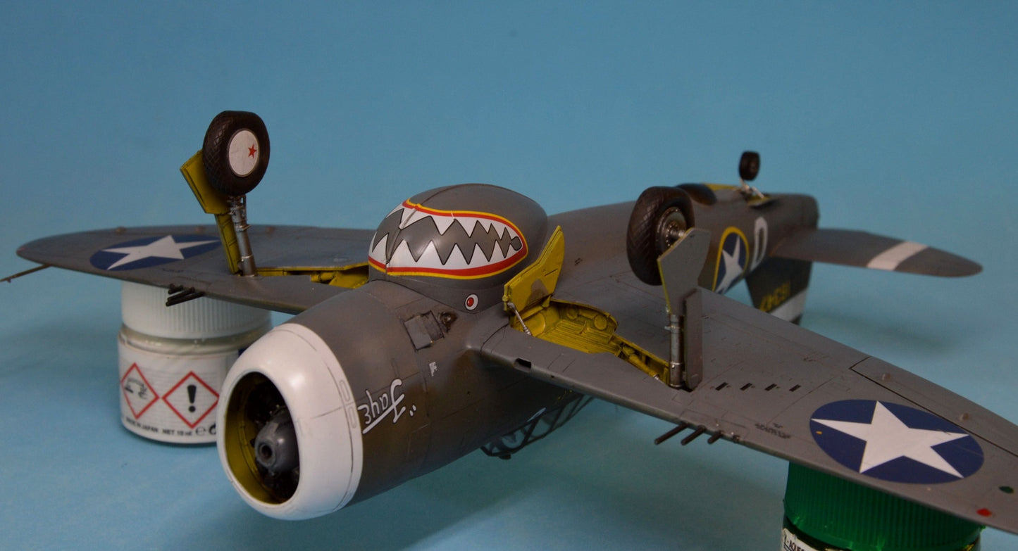 707 - Dora Wings - 48054 - Republic P-47C Thunderbolt with Ferry Tank - painted model
