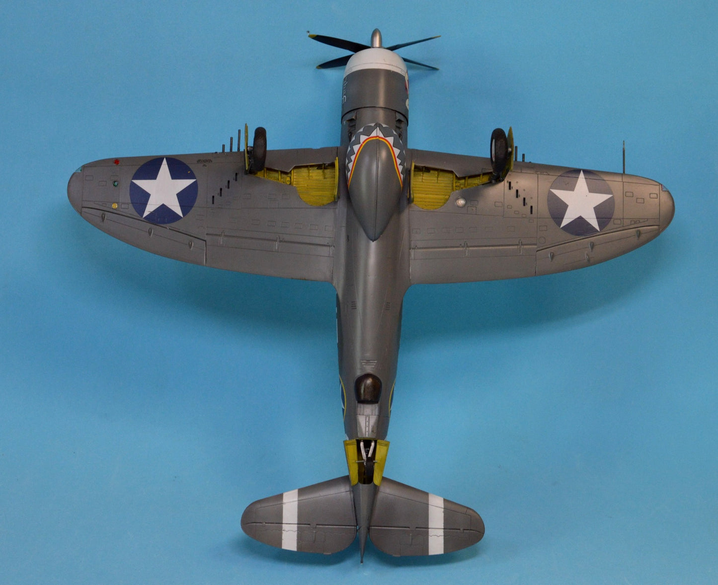 713 - Dora Wings - 48054 - Republic P-47C Thunderbolt with Ferry Tank - painted model