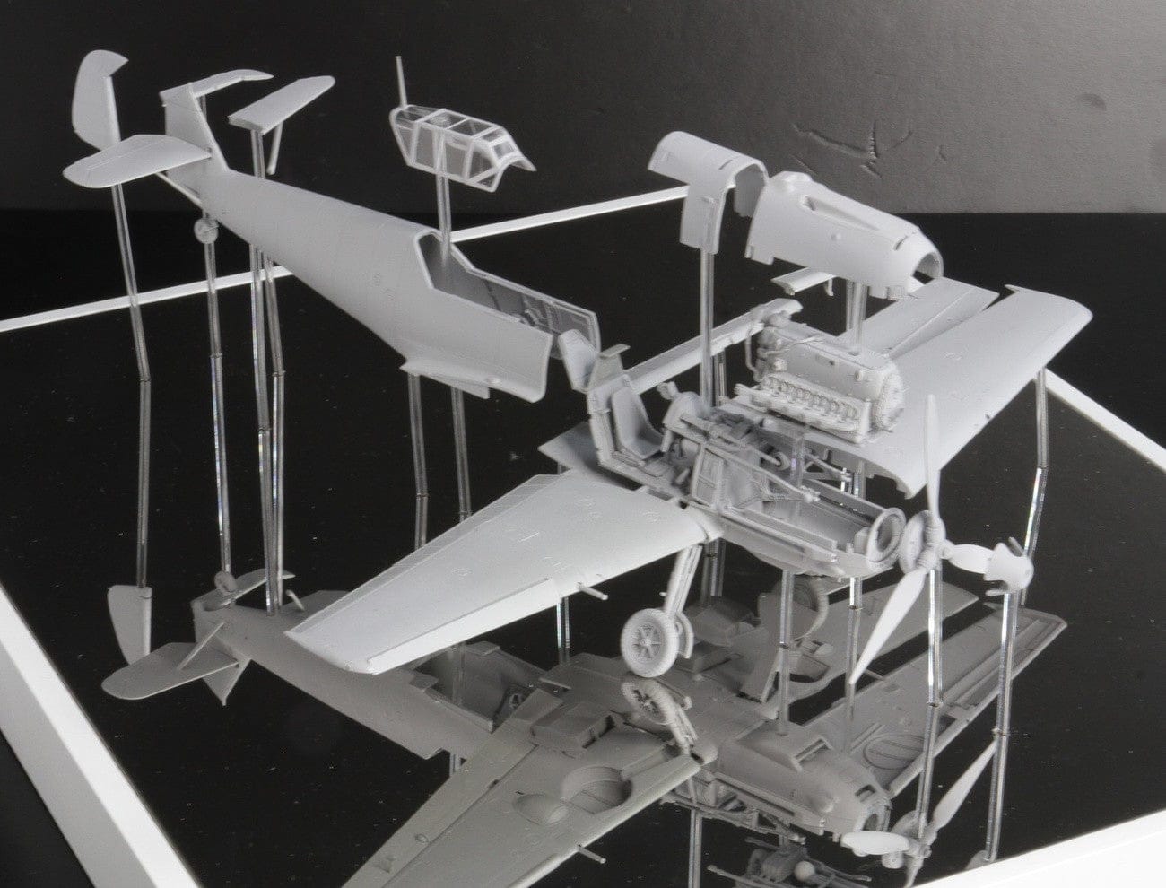 Dragon - 5550 - Messerschmitt Bf 109 E-4 - unpainted model