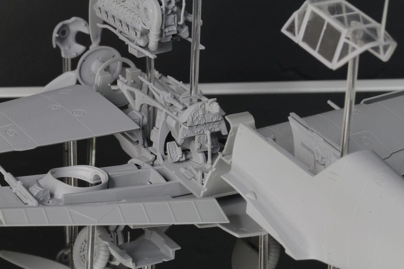 603 - Dragon - 5550 - Messerschmitt Bf 109 E-4 - unpainted model