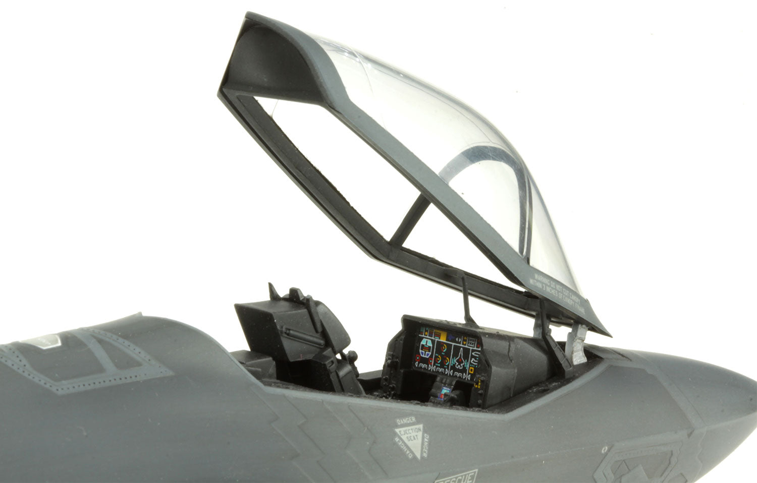 painted model - There are realistic details in the cockpit. The canopy can be built in the open or closed position.