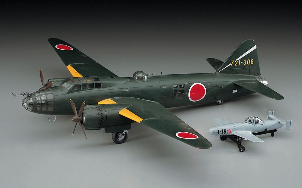 700 - Hasegawa - E20 - Mitsubishi G4M2e ‘Betty’ / Yokosuka MXY-7 Ohka Model 11 - painted model