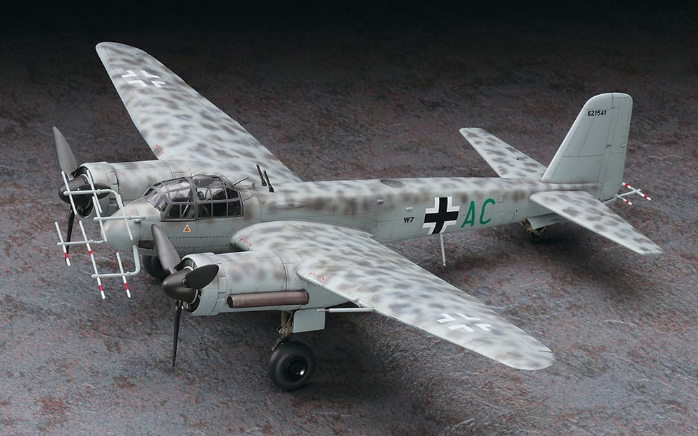 Hasegawa - E32 - Junkers Ju 88 G-6 Nachtjäger - painted model