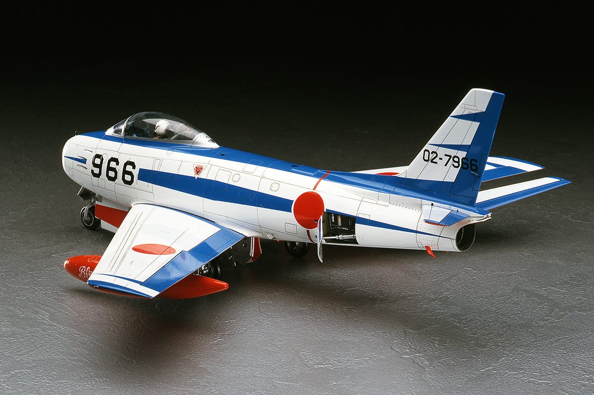 Hasegawa - PT15 - North American F-86F-40 Sabre ‘Blue Impulse’ - painted model