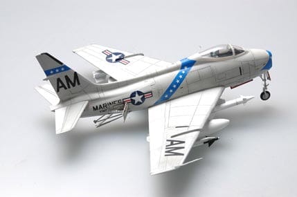 601 - HobbyBoss - 80312 - North American FJ-4 Fury - unpainted model