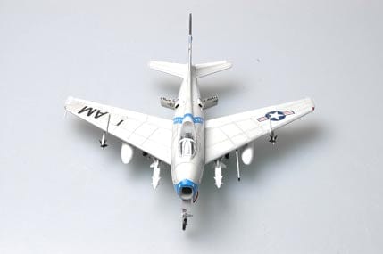 602 - HobbyBoss - 80312 - North American FJ-4 Fury - unpainted model