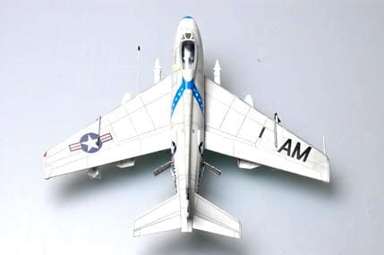 603 - HobbyBoss - 80312 - North American FJ-4 Fury - unpainted model