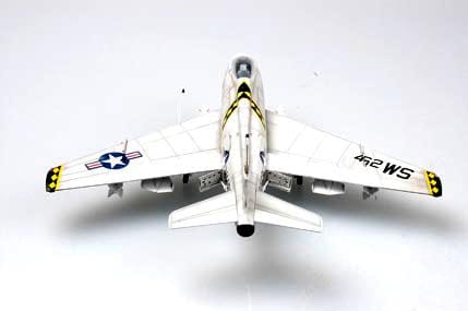 602 - HobbyBoss - 80313 - North American FJ-4B Fury - unpainted model