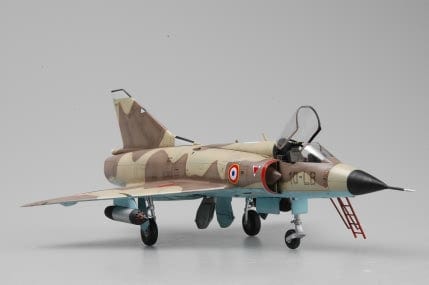 704 - HobbyBoss - 80315 - Dassault Mirage IIIC / CZ - painted model