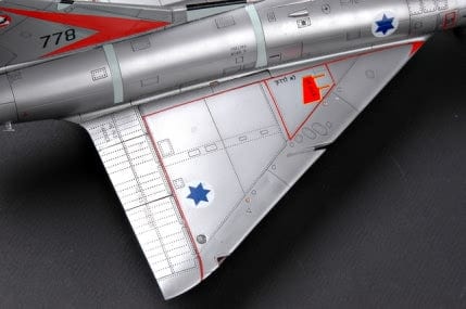 701 - HobbyBoss - 80316 - Dassault Mirage IIICJ - painted model