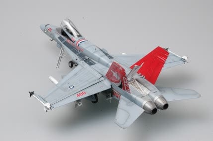 701 - HobbyBoss - 80321 - McDonnell Douglas F/A-18C Hornet - painted model