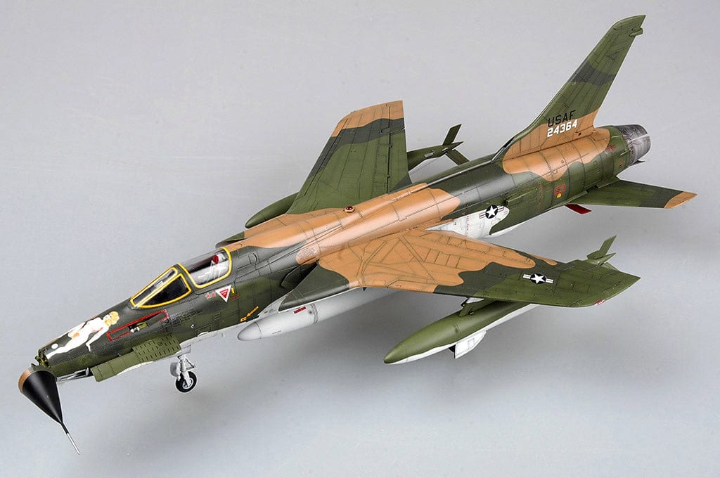700 - HobbyBoss - 80332 - Republic F-105D Thunderchief - painted model