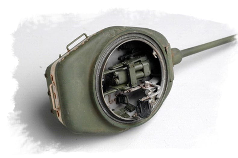 709 - HobbyBoss - 84809 - T-34-85 obr. 1944 Angle-Jointed Turret - painted model
