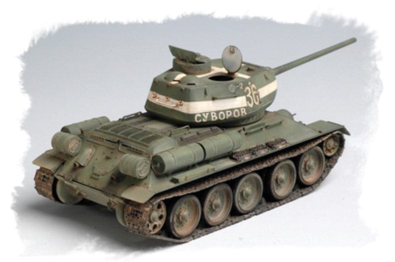 701 - HobbyBoss - 84809 - T-34-85 obr. 1944 Angle-Jointed Turret - painted model