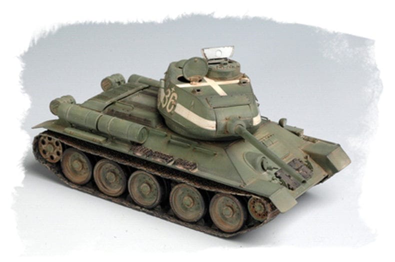 702 - HobbyBoss - 84809 - T-34-85 obr. 1944 Angle-Jointed Turret - painted model