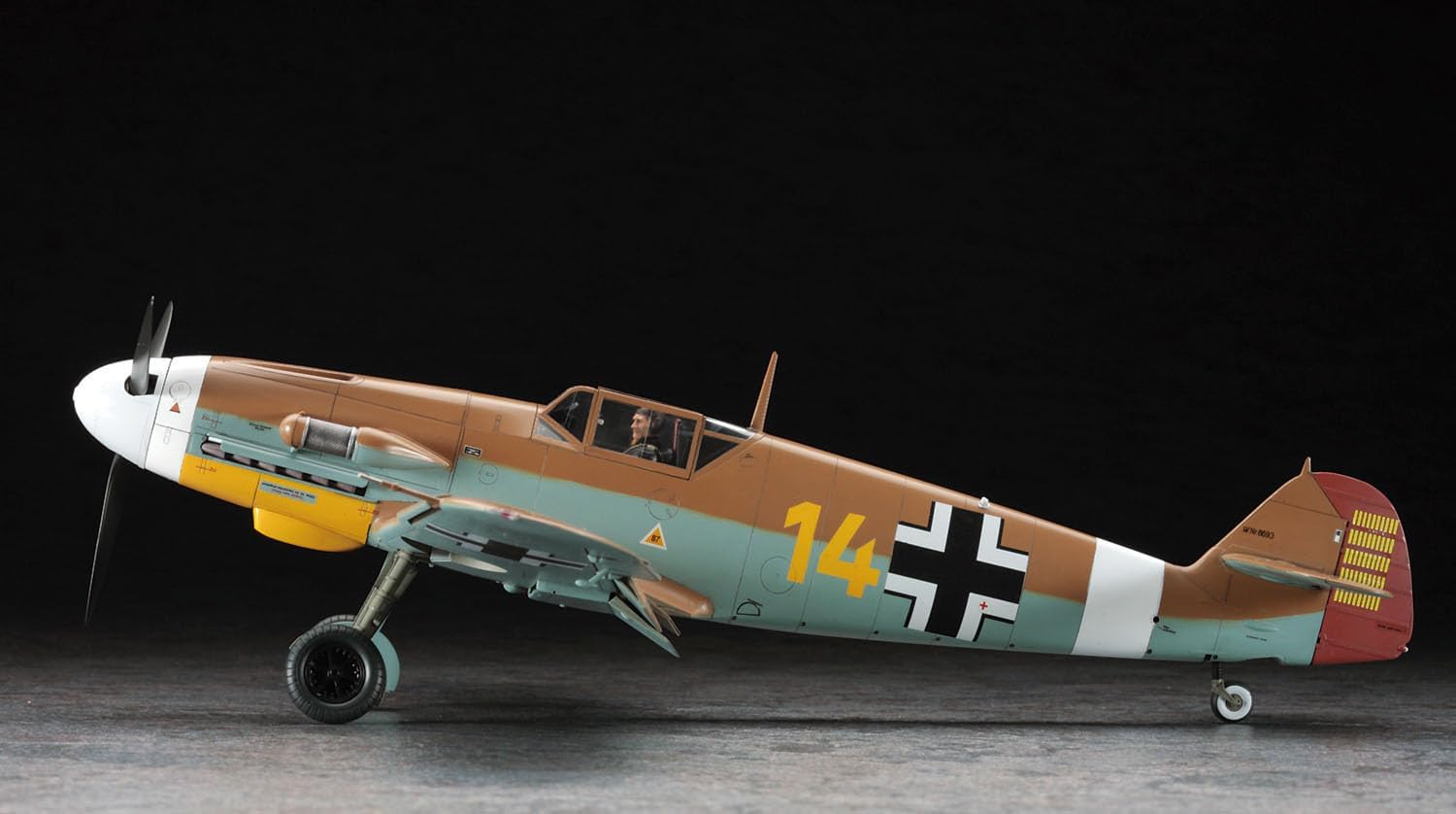 Hasegawa - ST31 - Messerschmitt Bf 109 F-4 (trop) - painted model