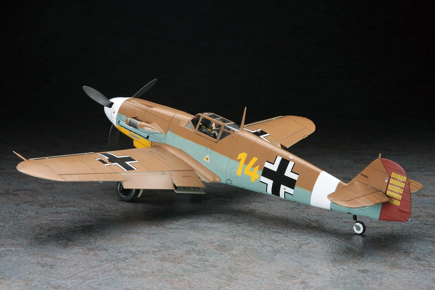 703 - Hasegawa - ST31 - Messerschmitt Bf 109 F-4 (trop) - painted model
