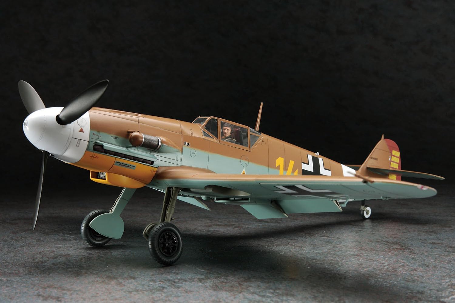 Hasegawa - ST31 - Messerschmitt Bf 109 F-4 (trop) - painted model
