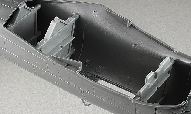601 - Hasegawa - ST33 - Kawanishi N1K2-J Shidenkai ‘George’ - unpainted model