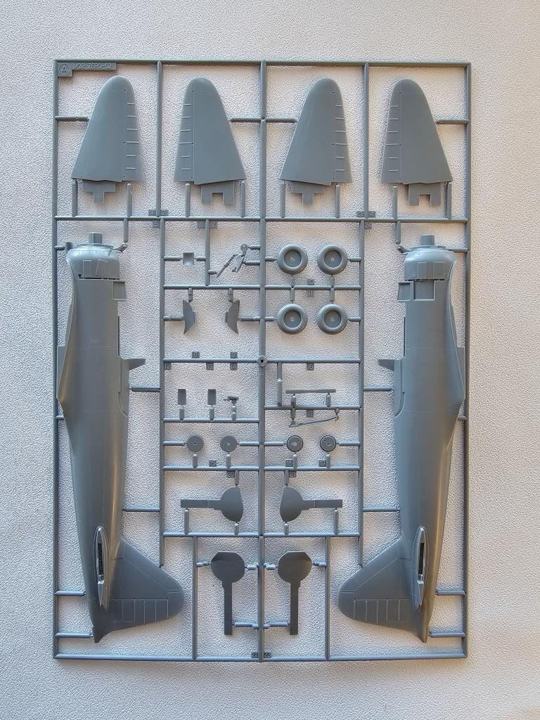 700 - Hasegawa - ST34 - Mitsubishi A6M5c Zero Model 52 Hei ‘Zeke’ - painted model