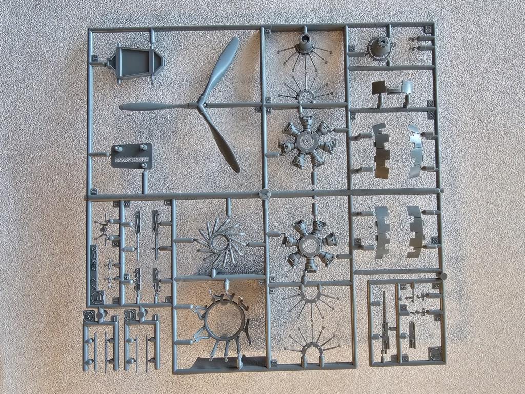 704 - Hasegawa - ST34 - Mitsubishi A6M5c Zero Model 52 Hei ‘Zeke’ - painted model